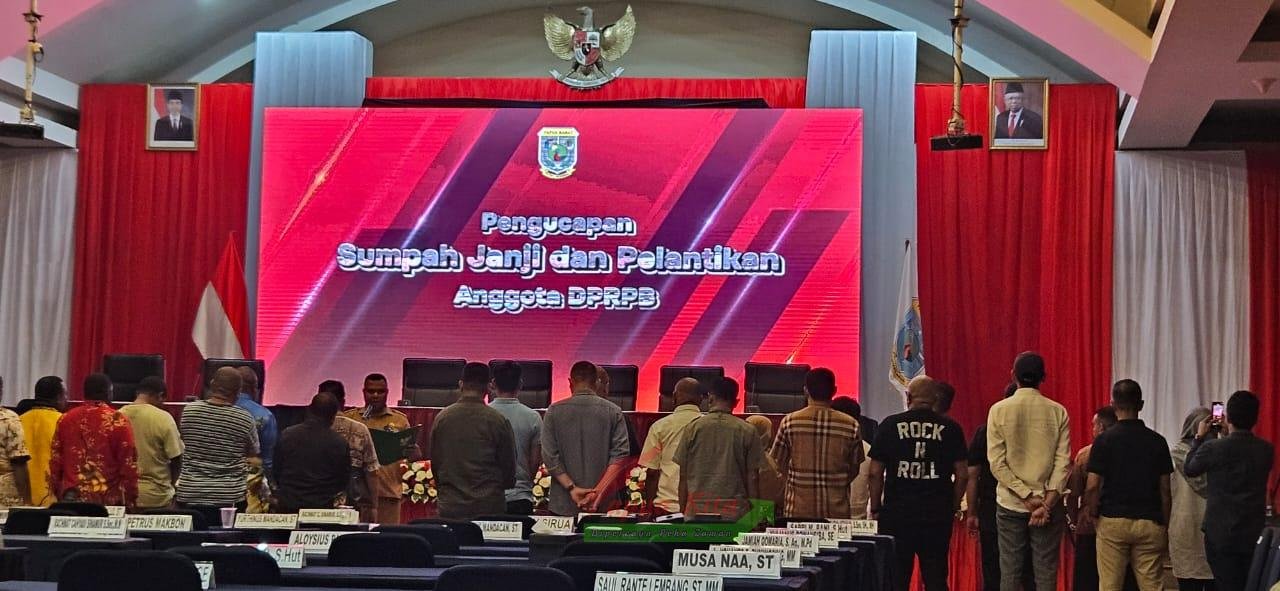 Gladiresik pengucapan sumpah dan janji anggota DPR Papua Barat 2024-2029 Gladiresik pengucapan sumpah dan janji anggota DPR Papua Barat 2024-2029
