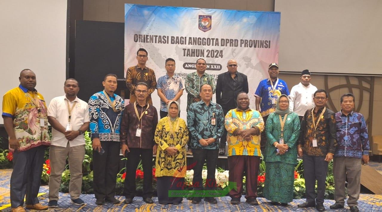 Anggota DPRPB saat pose bersapa saat mengikuti kegiatan orientasi yang digelar oleh BPSDM Kemendagri