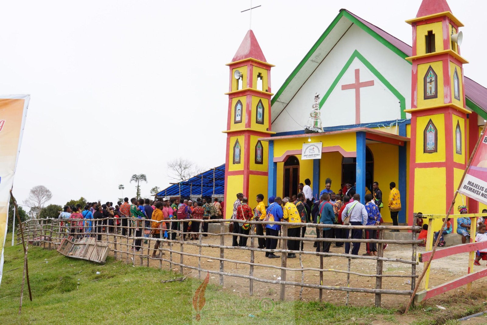 Pengresmian Gedung GPKAI Jemaat Laharoi Bryebuisi, MD Demaisi Inggomou