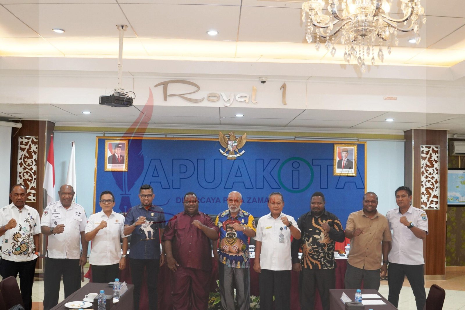 Hearing DPR Papua Barat bersama Dinas Pendidikan dan Kepala SMA Kasuari Nusantara Hearing DPR Papua Barat bersama Dinas Pendidikan dan Kepala SMA Kasuari Nusantara