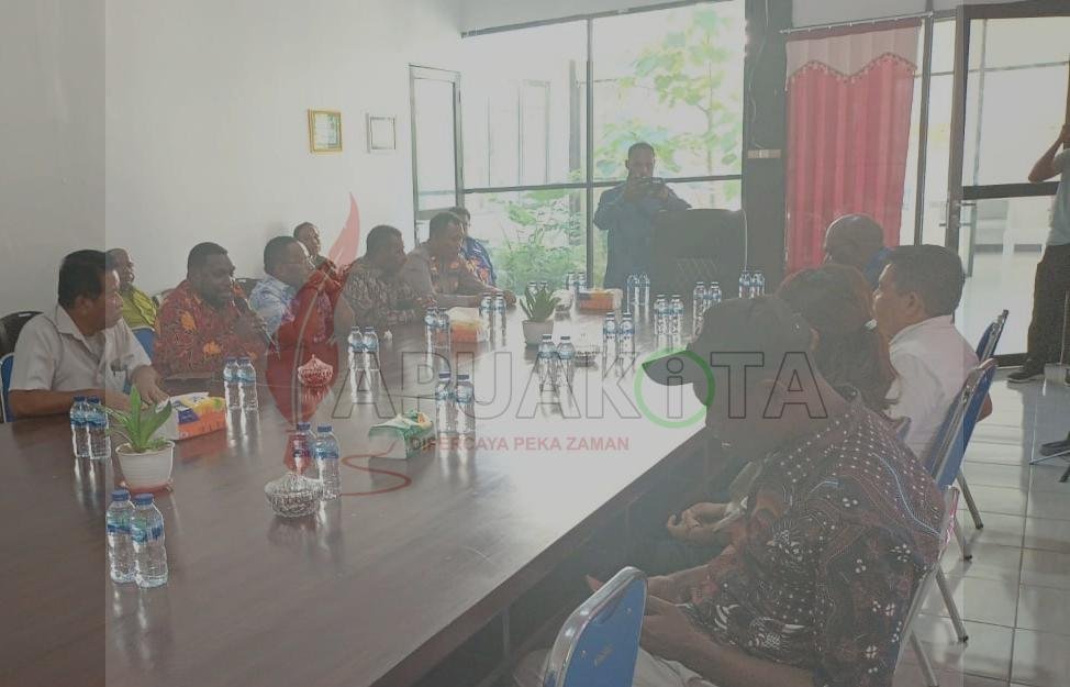 Audiensi Komisi III DPRPB dengan manajemen PT Ebier Suth Cokran Audiensi Komisi III DPRPB dengan manajemen PT Ebier Suth Cokran