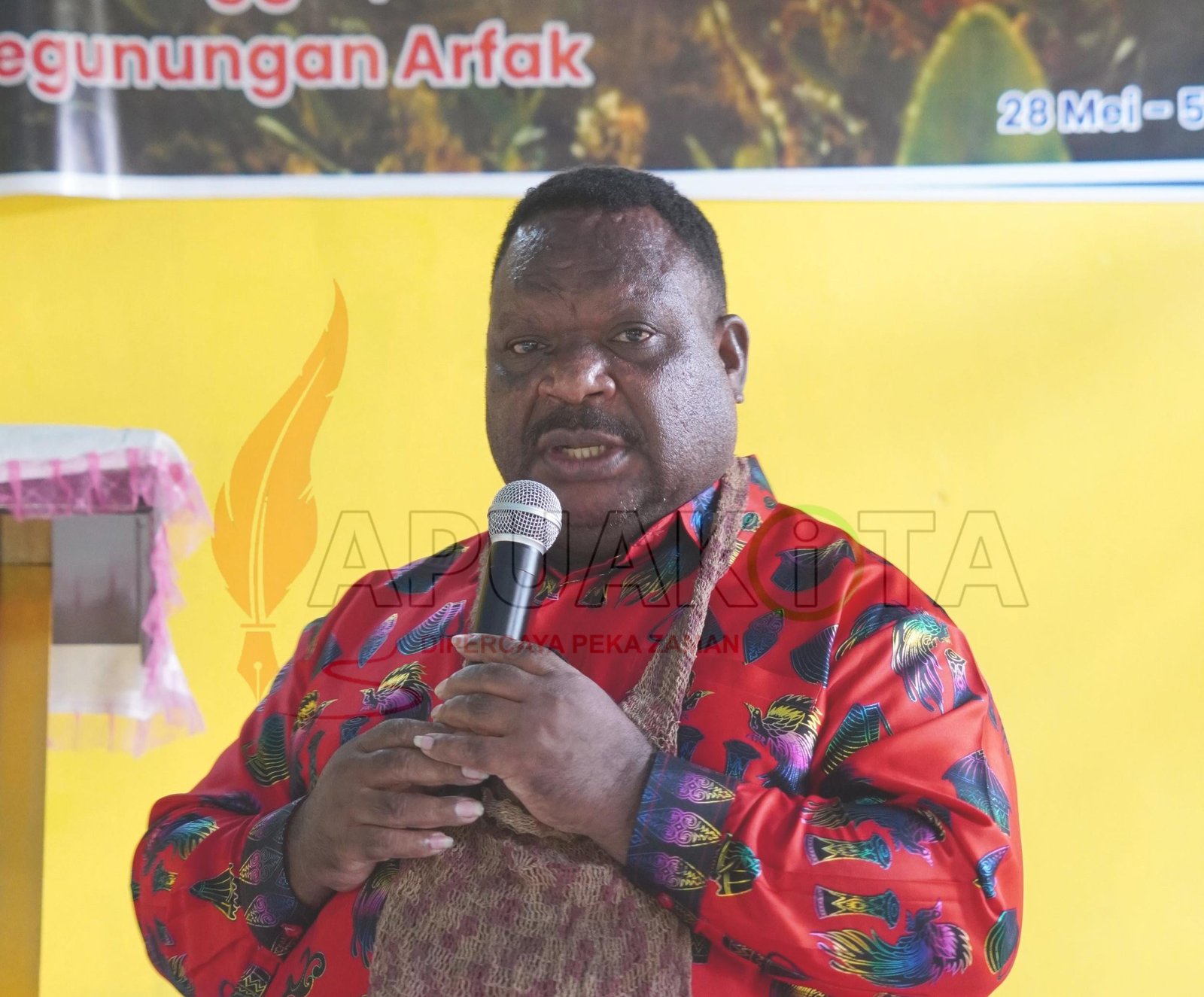 Ketua DPRPB Orgenes Wonggor