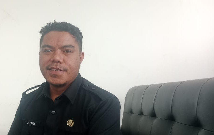 Kepala Bidang Pengadaan Sumber Daya Manusia (SDM) pada Kantor Badan Kepegawaian dan Pengembangan Sumber Daya Manusia (BKPSDM) Kaimana, Papua Barat, Emanuel Fandy, S.IP