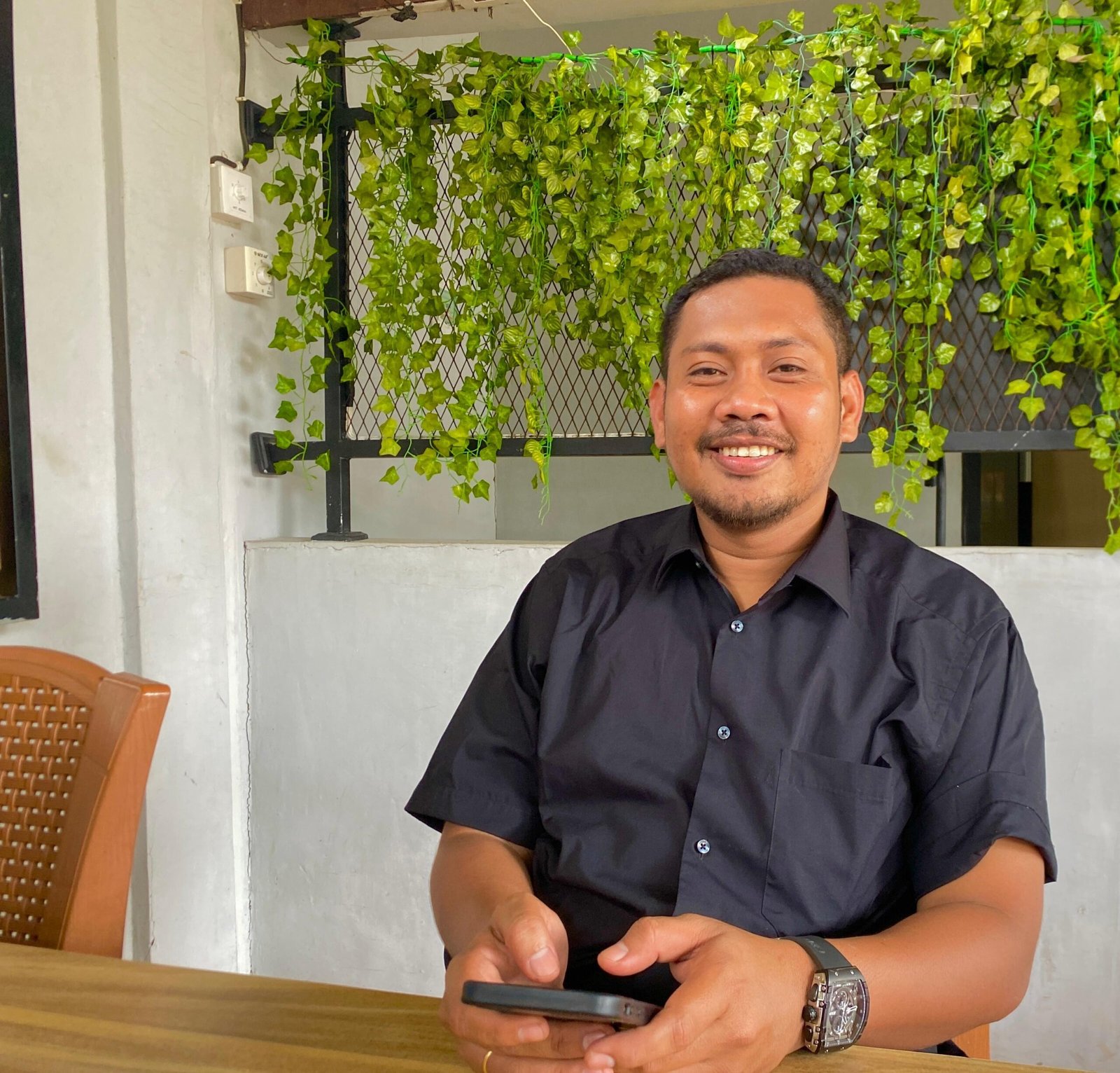 Mahatir Rahayaan, S.H kuasa hukum terdakwa dugaan korupsi pada DPMK Kaimana