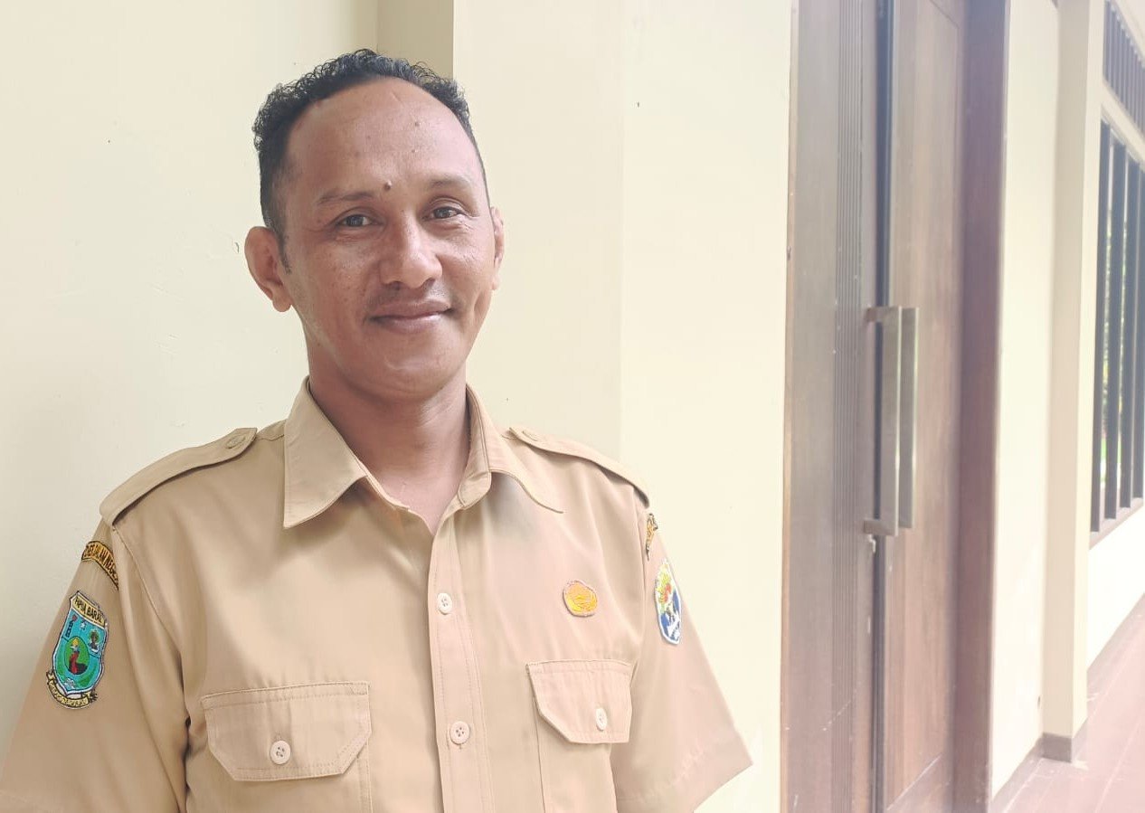 Wakasek Humas SMK Negeri II Kaimana, Yakobus Nomensen Dasmasela