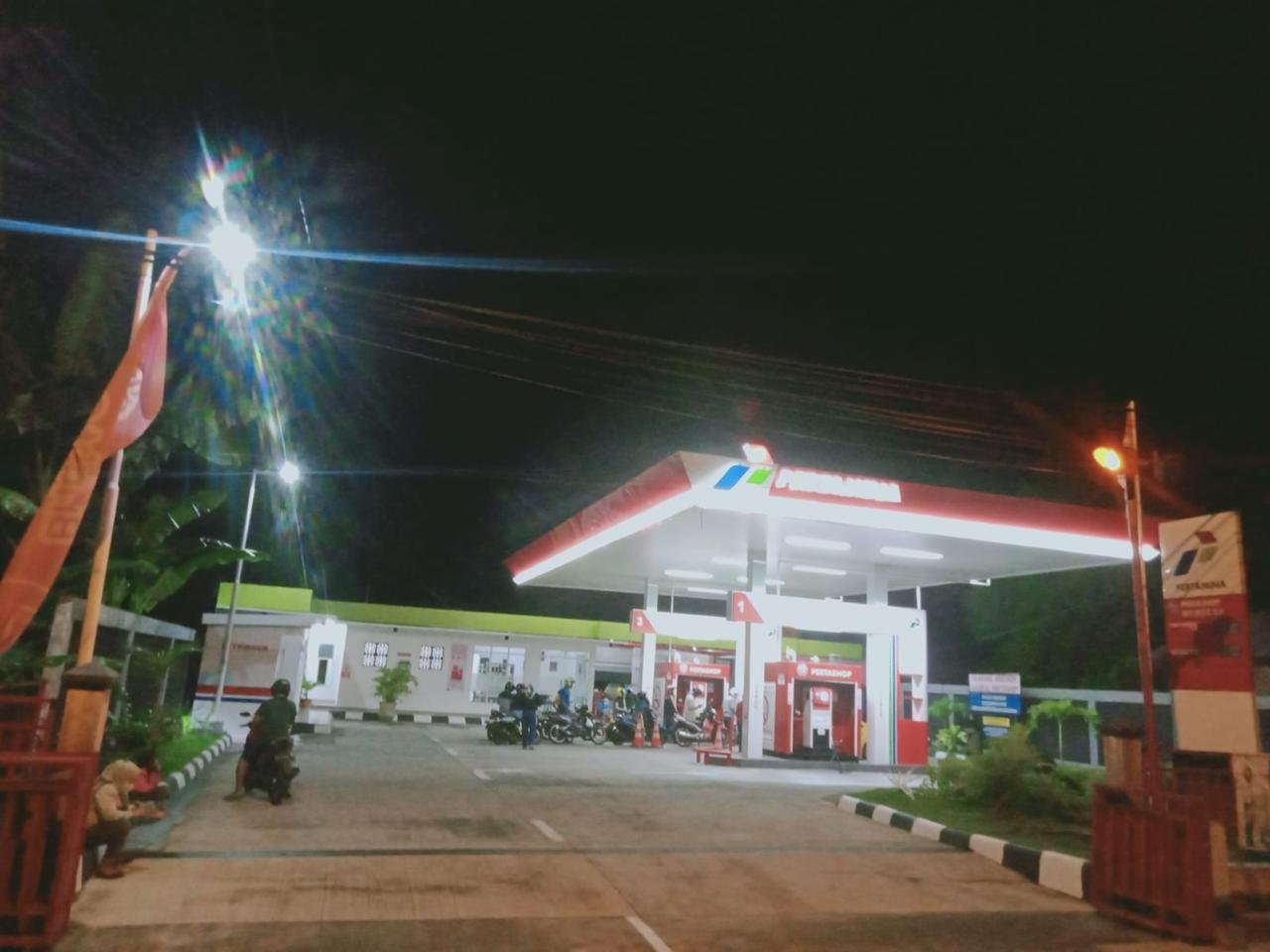 Peningkatan fasilitas Pertashop 8P. 977.27 di daerahTernate Utara. Hal ini selaras dengan tren kebutuhan masyarakat yang terus meningkat