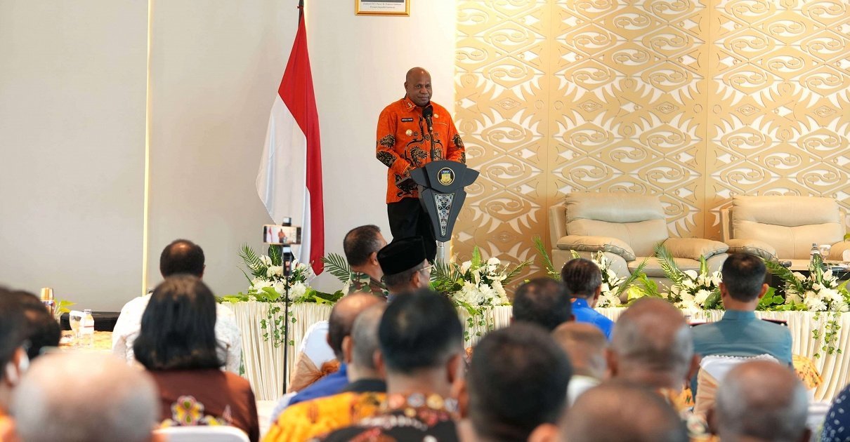 Gubernur Papua Mathius Fakhiri dalam acara Cegah Korupsi dari Hulu. KPK Minta Papua Perkua Tata Keloladan SDM Daerah