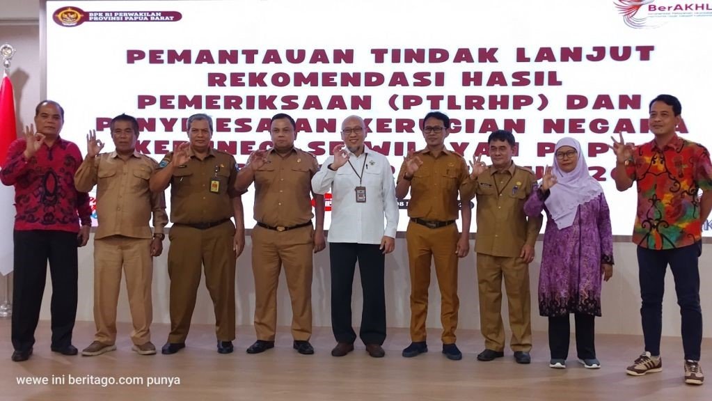 Inspektur Papua Barat Erwin Saragih saat menghadiri Pemantauan Tindak Lanjut BPK RI