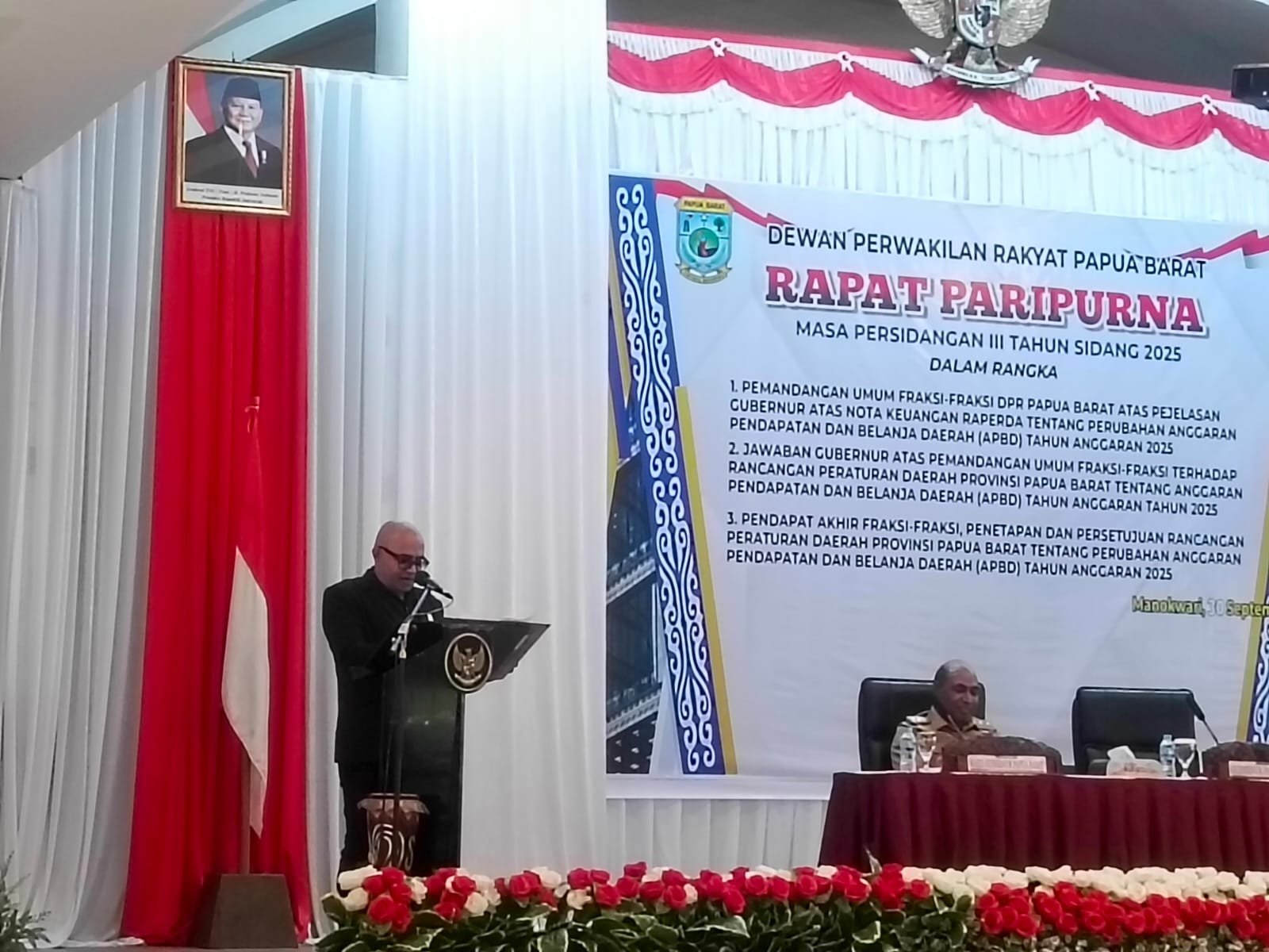 Juru Bicara gabungan fraksi-fraksi DPRP Papua Barat Fachry Turah