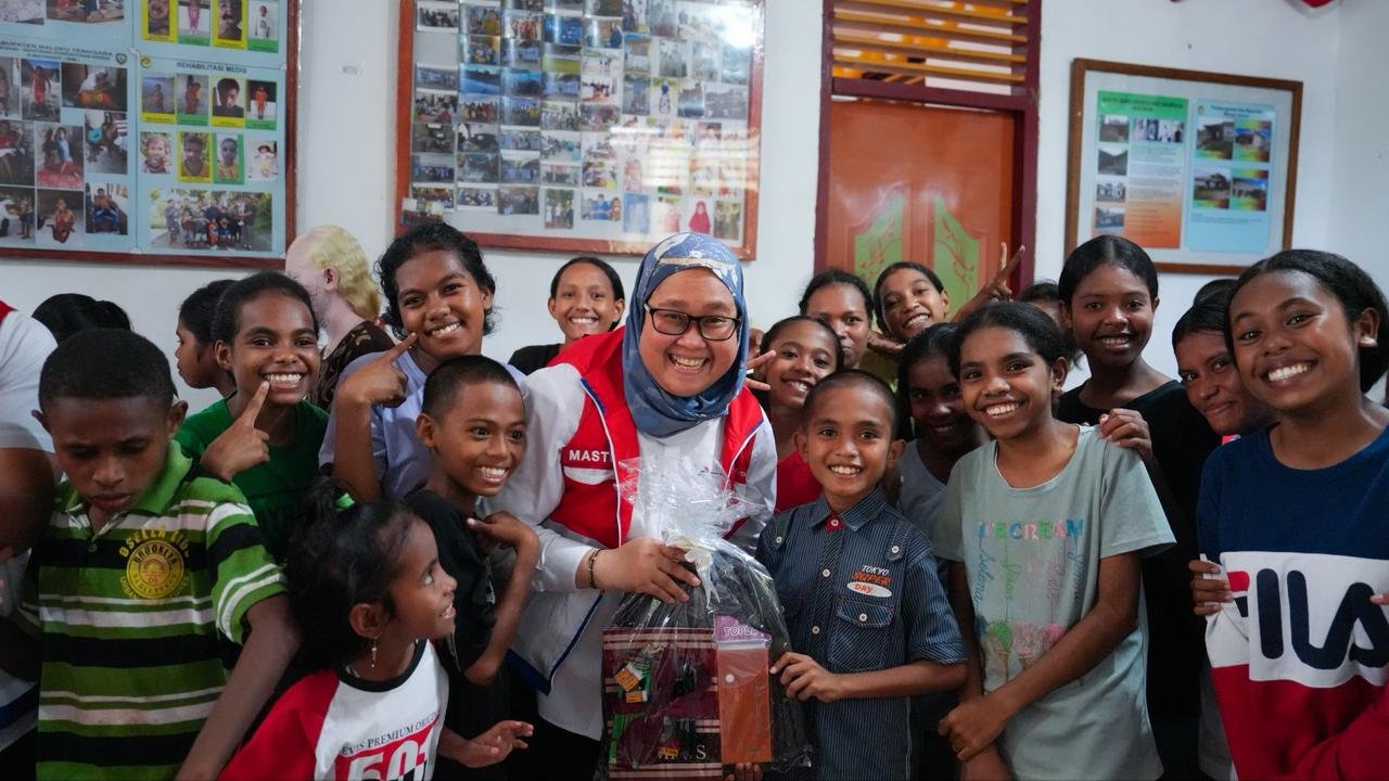 Dalam rangka memperingati Hari Ulang Tahun (HUT) ke-68 PT Pertamina (Persero), Pertamina Patra Niaga Regional Papua Maluku menggelar kegiatan syukuran dan berbagi kebahagiaan bersama 375 anak yatim yang tersebar di Delapan panti asuhan di wilayah Jayapura, Merauke, Ternate, Ambon, dan Tual.