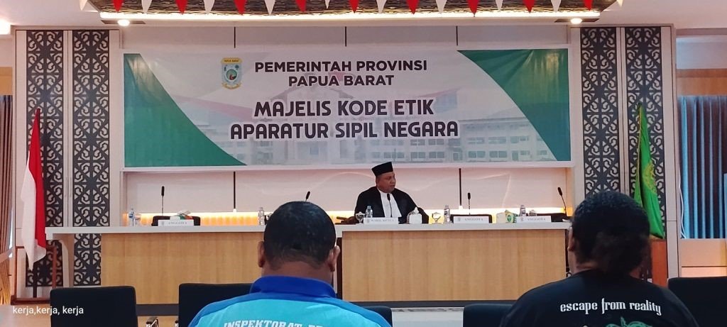 Suasana Sidang Kode Etik terhadap salah seorang ASN Pemprov Papua Barat yang diduga lalai meninggalkan tugas selama 1,5 tahun