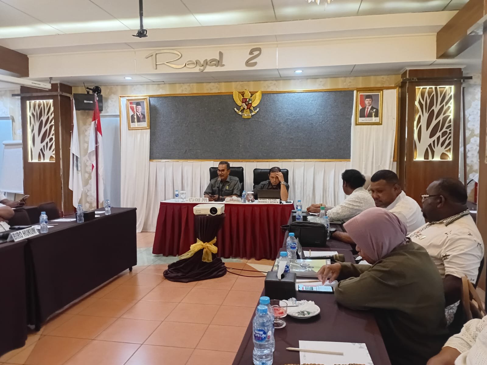 Suasana rapat Komisi I DPRP PB bersama OPD mitra.