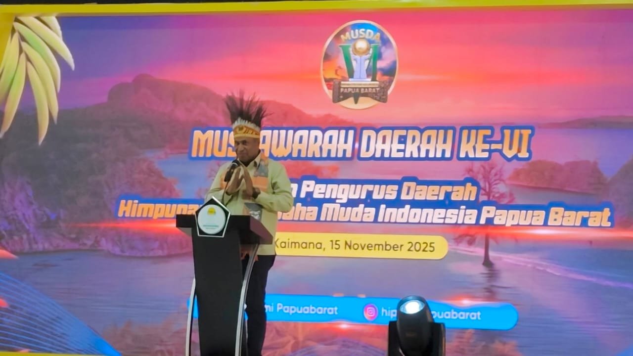 Wakil Gubernur Papua Barat Mohamad Lakotani saat memberikan sambutan pada Musda VI HIPMI Papua Barat yang berlangsung di Kaimana