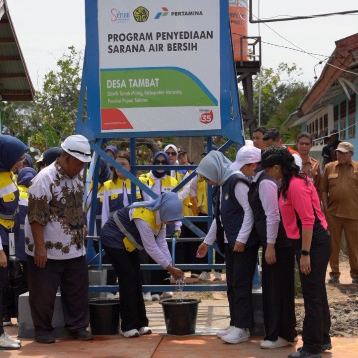 Peresmian pembangunan Sumur Air Bersih di Kampung Tambat berlangsung pada Senin 26 Januari 2026, dan dihadiri Ketua Bidang IV SERUNI KMP Sri Suparni Bahlil, Ketua Bidang I SERUNI KMP Liza Thohir, serta Wakil Ketua SERUNI KMP Ernawati Trenggono.