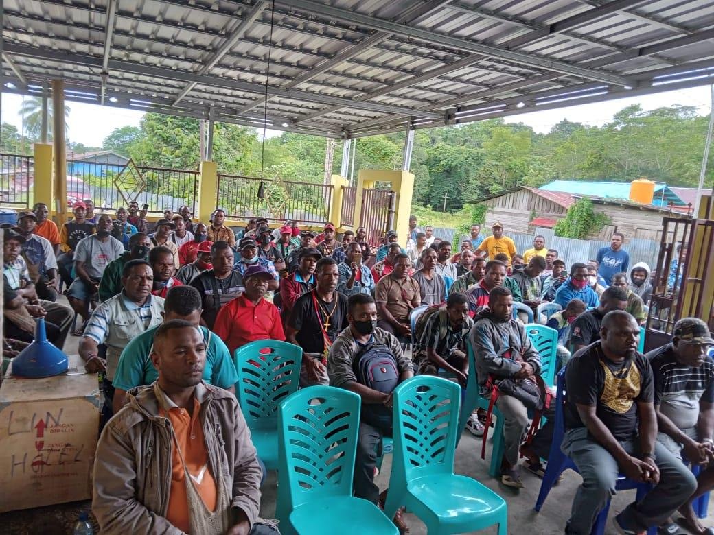 Reses 1 Anggota DPRP Papua Barat Yustus Towansiba.jpeg