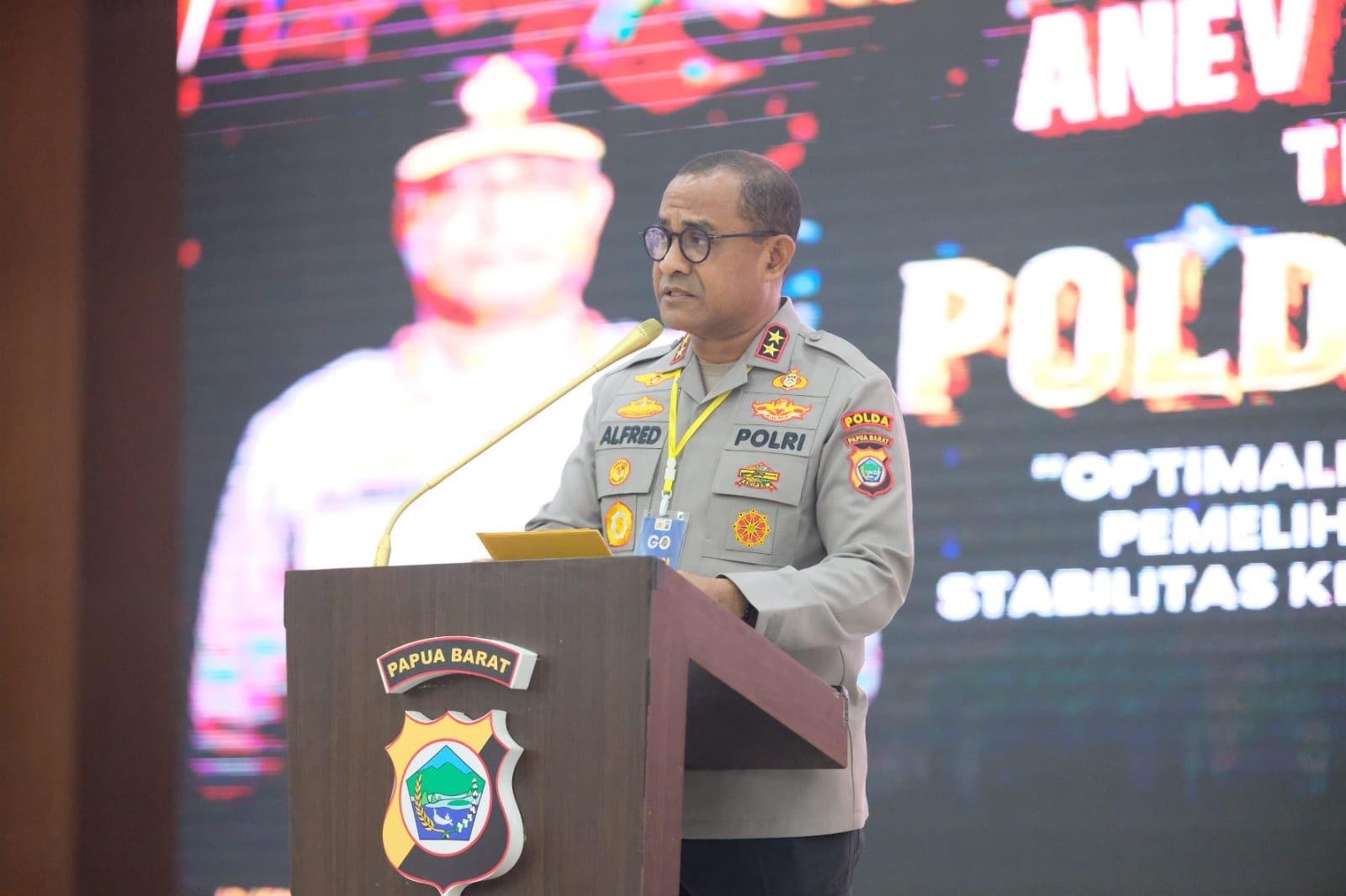 Kapolda Papua Barat Irjen Pol Alfred Papare Gangguan keamanan dan ketertiban masyarakat (kamtibmas) di wilayah hukum Polda Papua Barat pada Triwulan I Tahun 2026 tercatat mengalami kenaikan. Kondisi ini menjadi perhatian serius dalam Gelar Operasional TW I Tahun 2026 yang digelar Senin 18 Mei 2026.