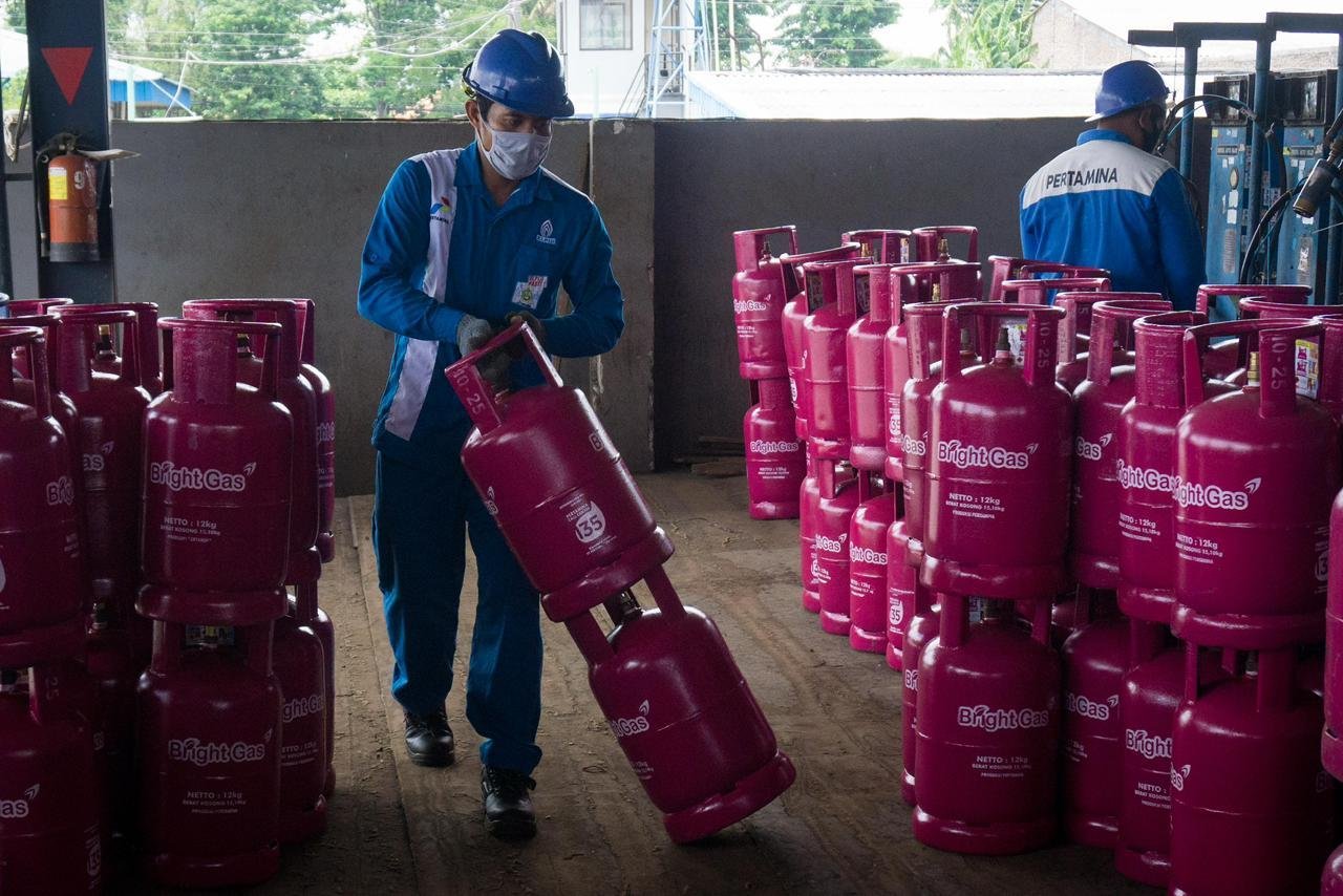 Kebutuhan LPG masyarakat di Manokwari dan wilayah Papua Barat dipastikan dalam kondisi aman. Pertamina Patra Niaga memperkuat rantai distribusi dan menjaga pasokan LPG nonsubsidi agar tetap tersedia di tengah tantangan distribusi akibat dampak geopolitik global.