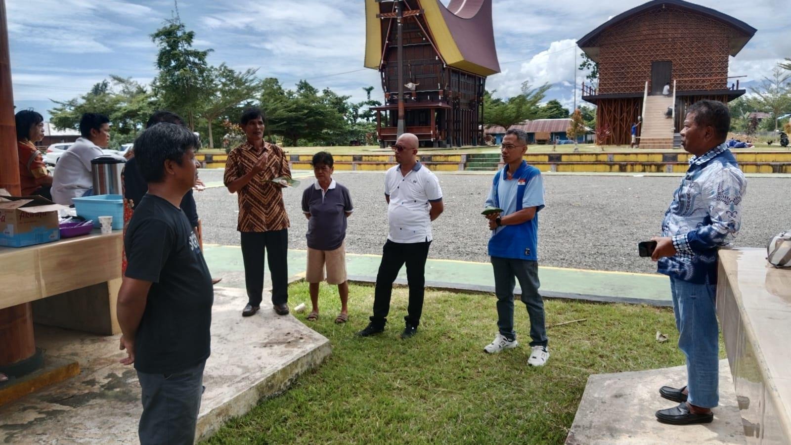 Anggota DPRP Papua Barat Edong Rumising saat melaksanakan reses 1 di Kabupaten Manokwari