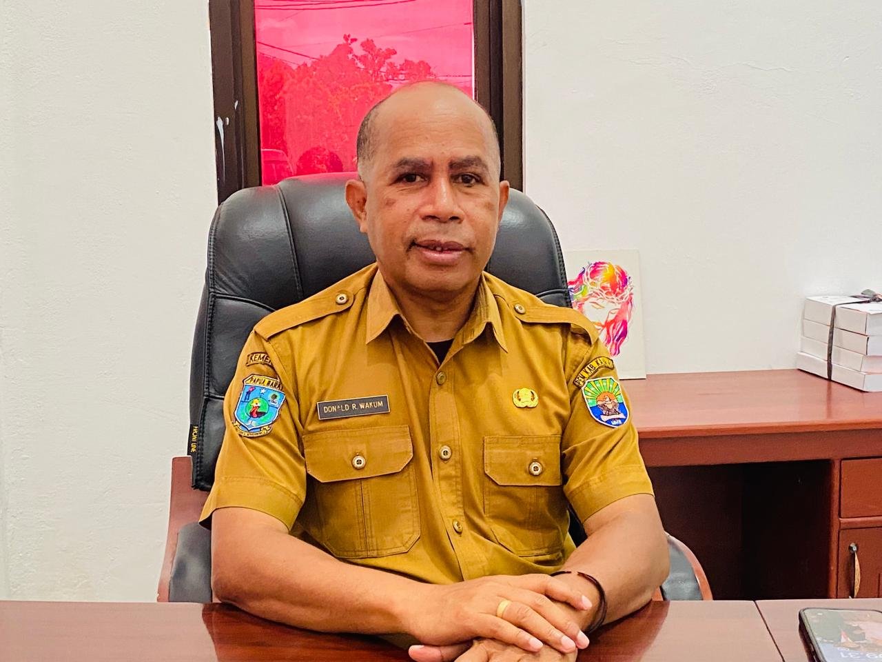 Sekretaris Daerah (Sekda) Kaimana, Papua Barat, Drs. Donald R Wakum