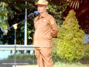 Asisten III Bidang Administrasi Pembangunan Setda Papua Barat, Otto Parorongan