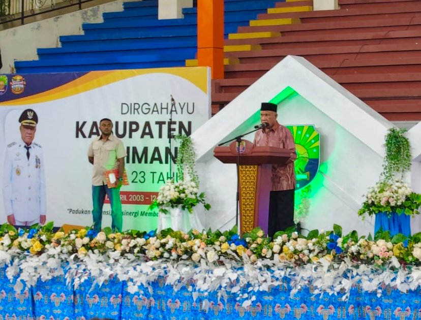 Screenshot Bupati Kaimana Drs. Hasan Achmad saat sambutan pada syukuran perayaan HUT Kaimana ke 23