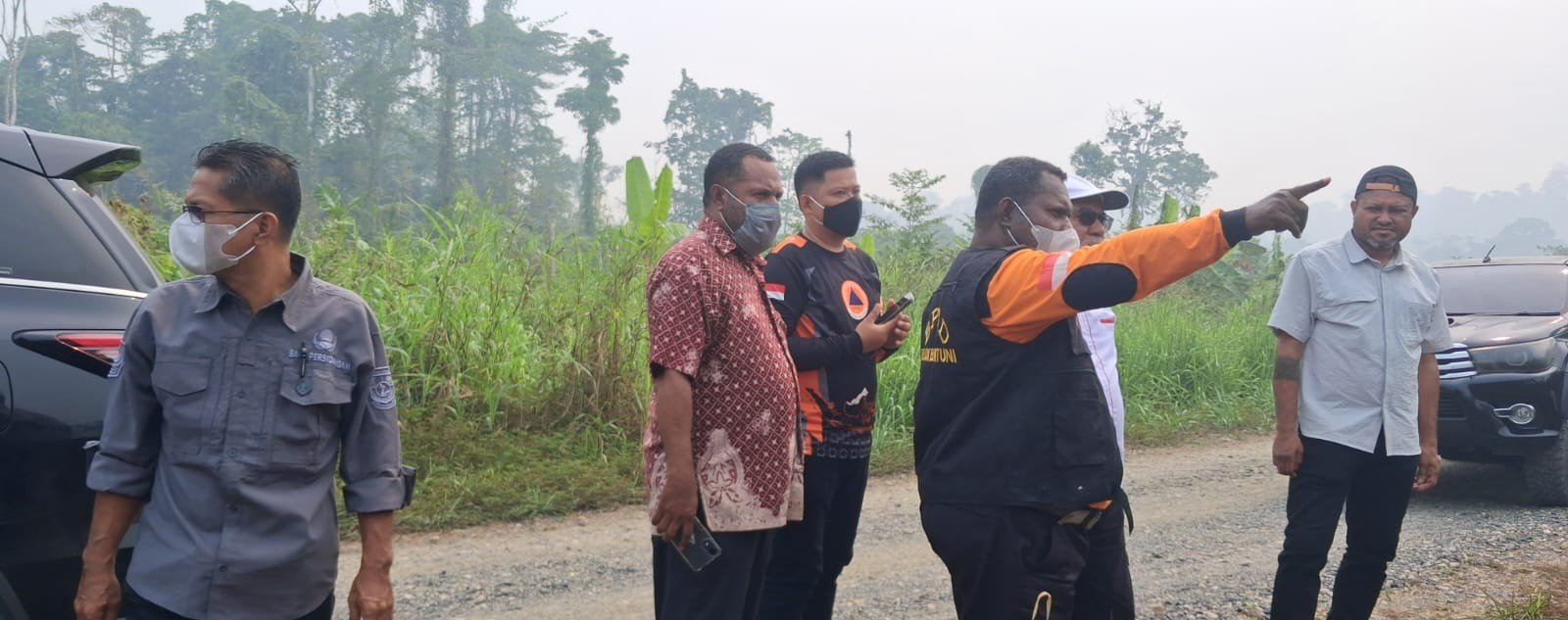Rombongan Komisi I DPR Provinsi Papua Barat saat meninjau lokasi Karhutla di Distrik Manimeri, Kabupaten Teluk Bintuni