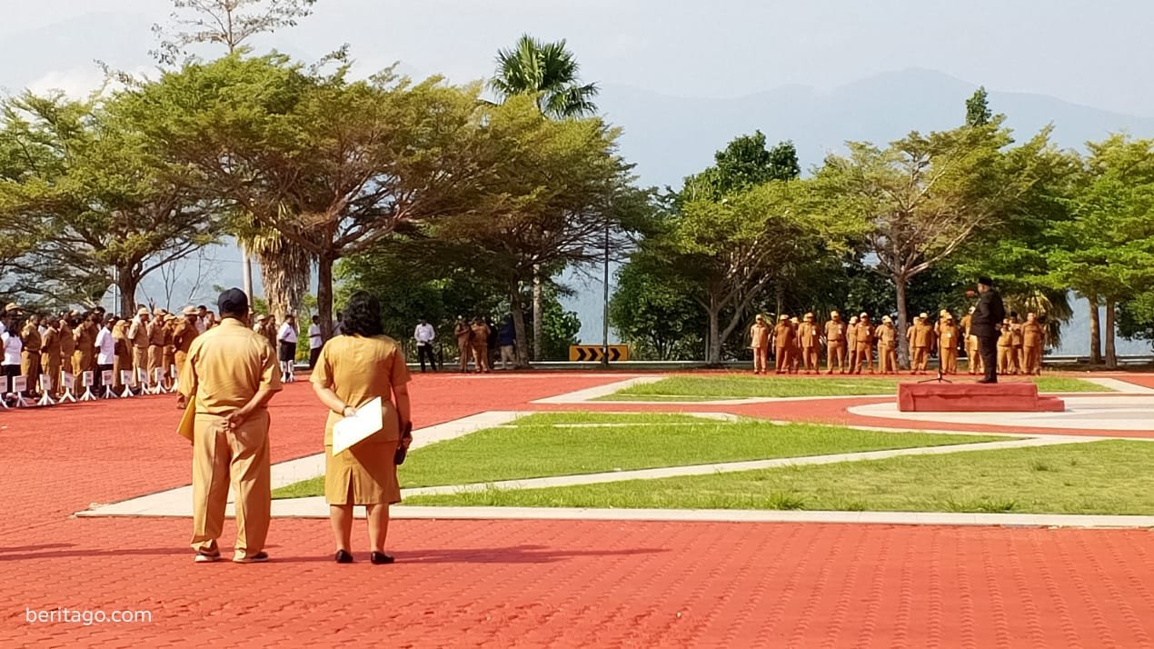 Suasana apel gabungan ASN di Lingkup Pemprov Papua Barat. ASN diingatkan patuhi aturan soal Perjadin